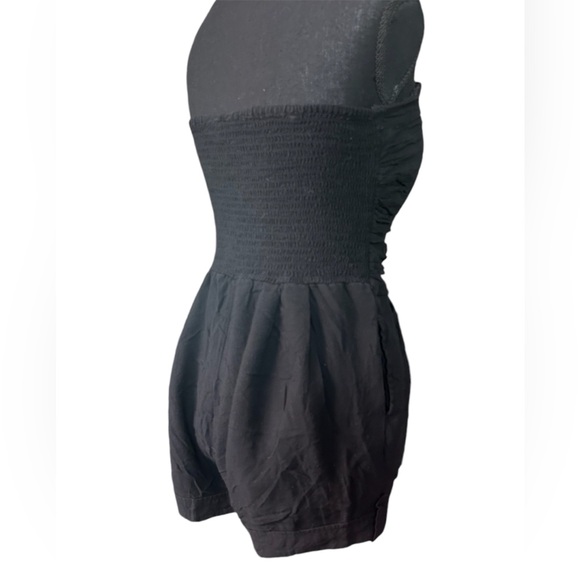 5/25$ ✨ Strapless Romper - Picture 2 of 9